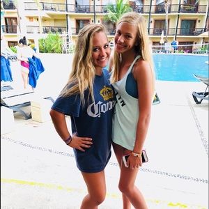 Meet your Posher, Raynee